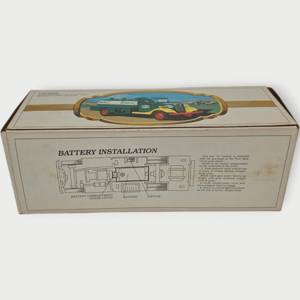 HESS 1982/1983 The First Hess Truck Gasoline Fuel Delivery ORIGINAL BOX VINTAGE - Picture 3 of 4
